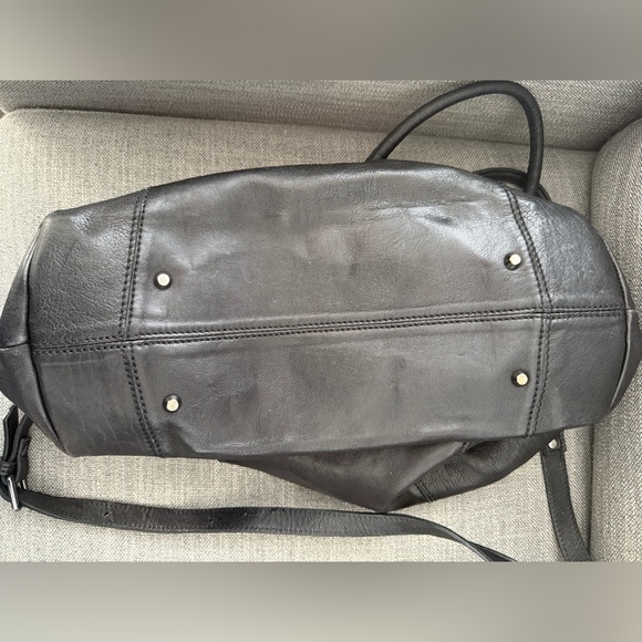 SoHo Bags Italy Hobo Style Black
Shoulder/Crossbody - Picture 7 of 10